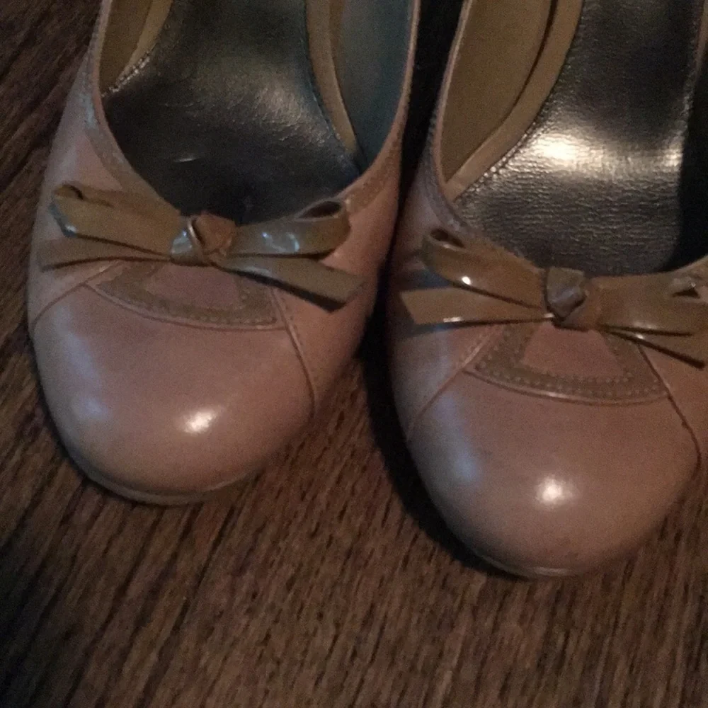 Antonio Melani pumps